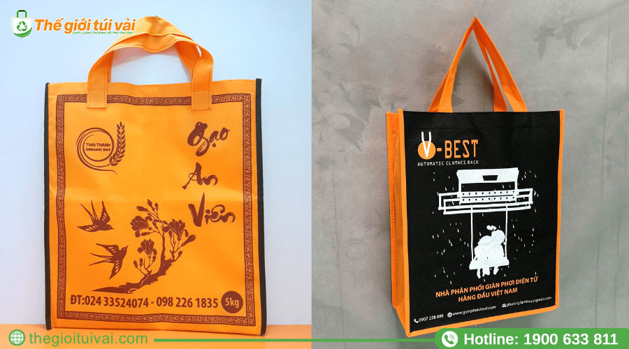 Logo được in nhỏ ở góc trên bên trái mặt trước túi vải không dệt Logo được in nhỏ ở góc trên bên trái mặt trước túi vải không dệt