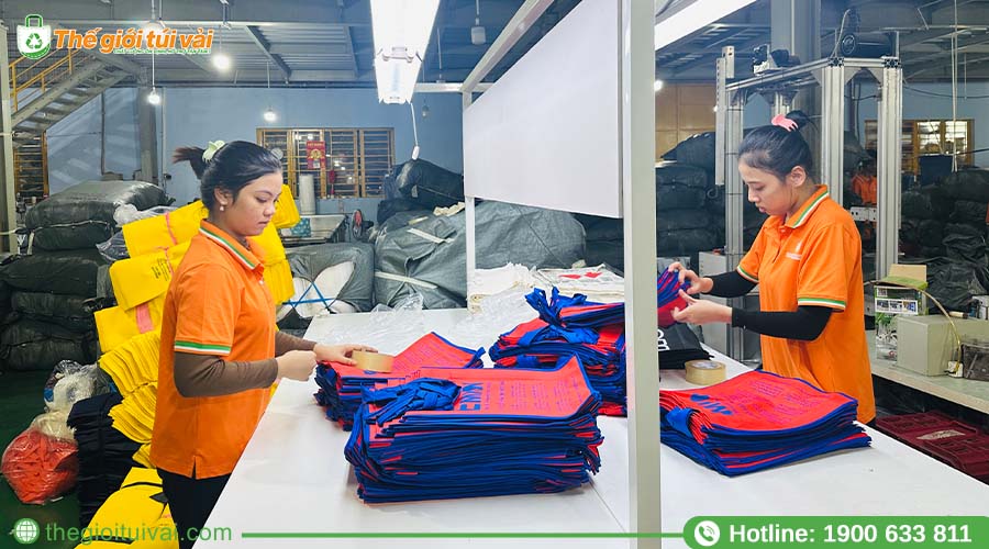 Quy trình kiểm tra chất lượng nghiêm ngặt tại Thế Giới Túi Vải Quy trình kiểm tra chất lượng nghiêm ngặt tại Thế Giới Túi Vải