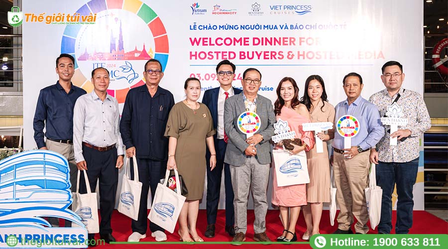 Sử dụng túi canvas đựng quà tặng tại hội thảo Sử dụng túi canvas đựng quà tặng tại hội thảo