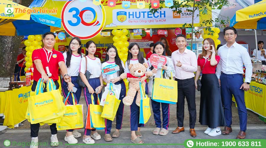 Túi vải đựng tài liệu tuyển sinh giúp giữ hồ sơ gọn gàng Túi vải đựng tài liệu tuyển sinh giúp giữ hồ sơ gọn gàng