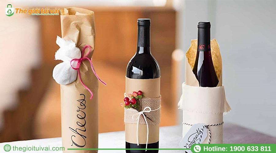 Chai rượu gói bằng giấy kraft, buộc dây thừng Chai rượu gói bằng giấy kraft, buộc dây thừng