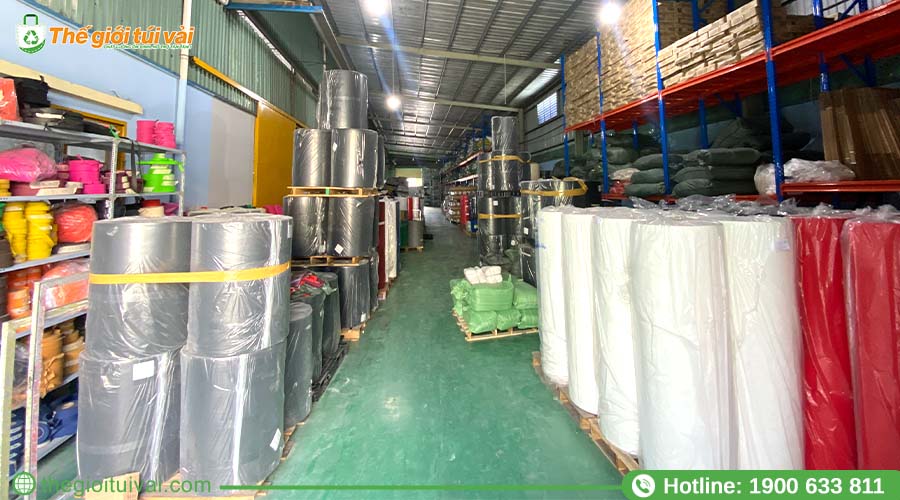 Các cuộn vải bố (canvas) chất lượng cao Các cuộn vải bố (canvas) chất lượng cao