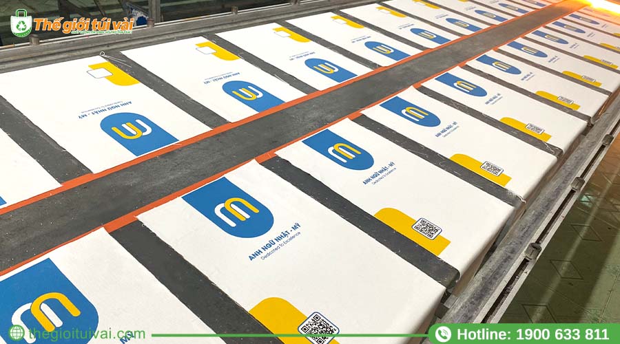 Mẫu túi vải canvas được in tại nhà máy Thế Giới Túi Vải Mẫu túi vải canvas được in tại nhà máy Thế Giới Túi Vải