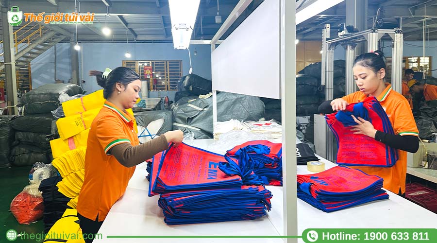 Quy trình đóng gói và kiểm tra từng lô hàng tại Thế Giới Túi Vải Quy trình đóng gói và kiểm tra từng lô hàng tại Thế Giới Túi Vải