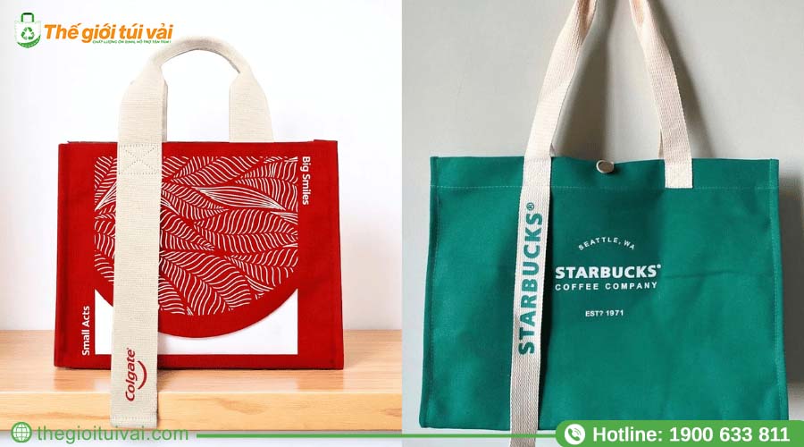 Logo thương hiệu được in nhỏ gọn trên quai túi Logo thương hiệu được in nhỏ gọn trên quai túi