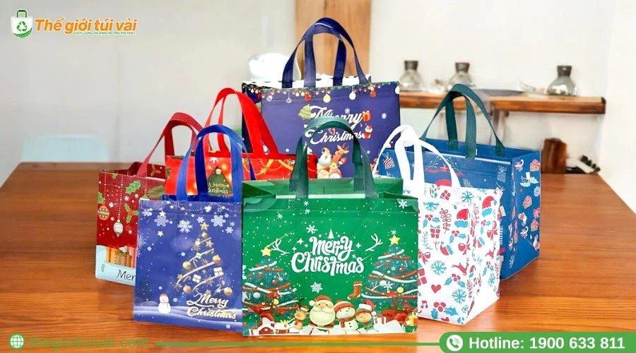 Ý tưởng thiết kế túi vải đựng quà giáng sinh bắt mắt Ý tưởng thiết kế túi vải đựng quà giáng sinh bắt mắt