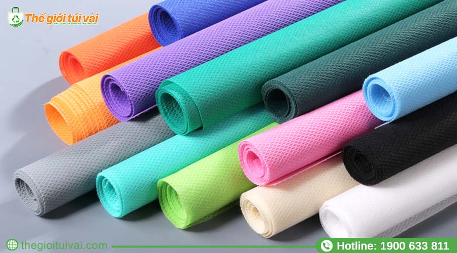 Chất liệu vải không dệt với định lượng và màu sắc khác nhau