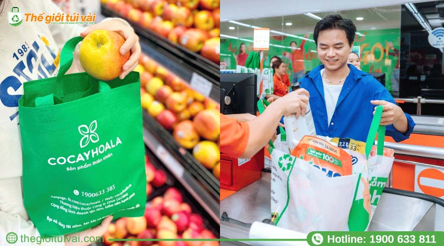 Khách hàng mua sắm sử dụng túi vải không dệt để đựng hàng Khách hàng mua sắm sử dụng túi vải không dệt để đựng hàng