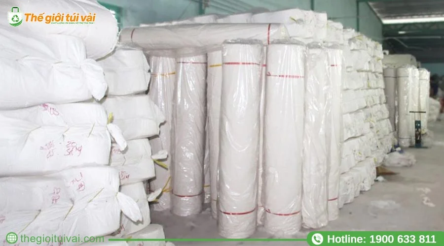 Sản xuất vải canvas dạng cuộn 